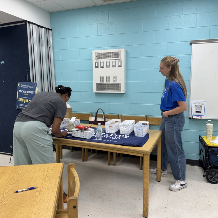 teachers picking up lunches