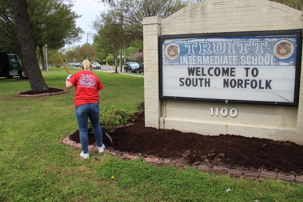Truitt Intermediate Sign that says welcome to south norfolk