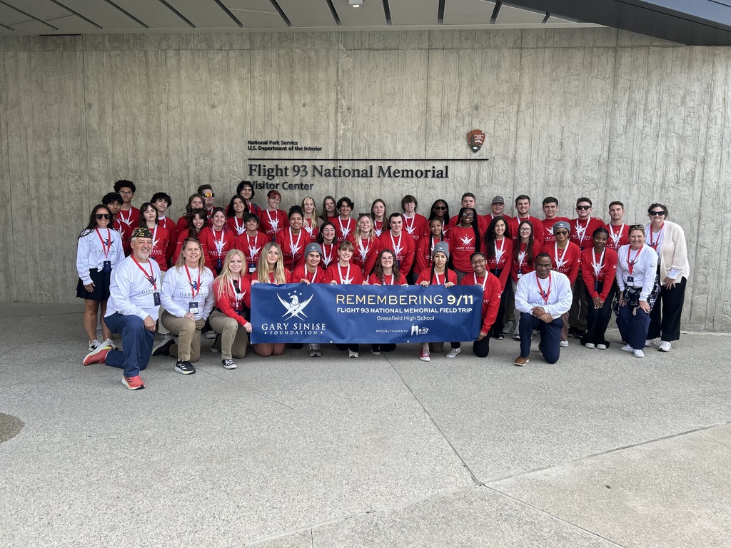 Group Picture of students and chaperones at Flight 93 memorial