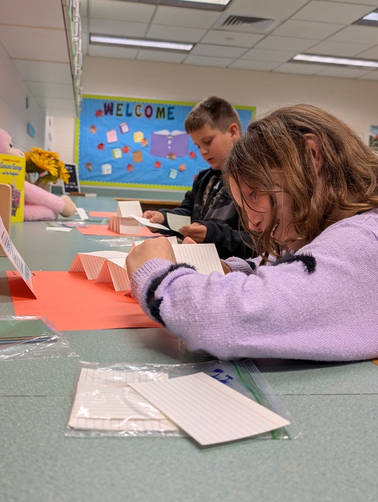 Library STEM activities with Mrs. Lugavere's class