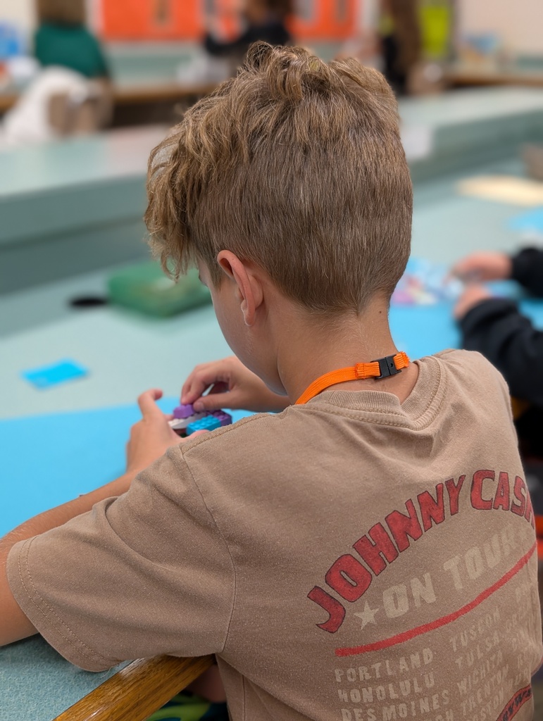 Library STEM activities with Mrs. Lugavere's class