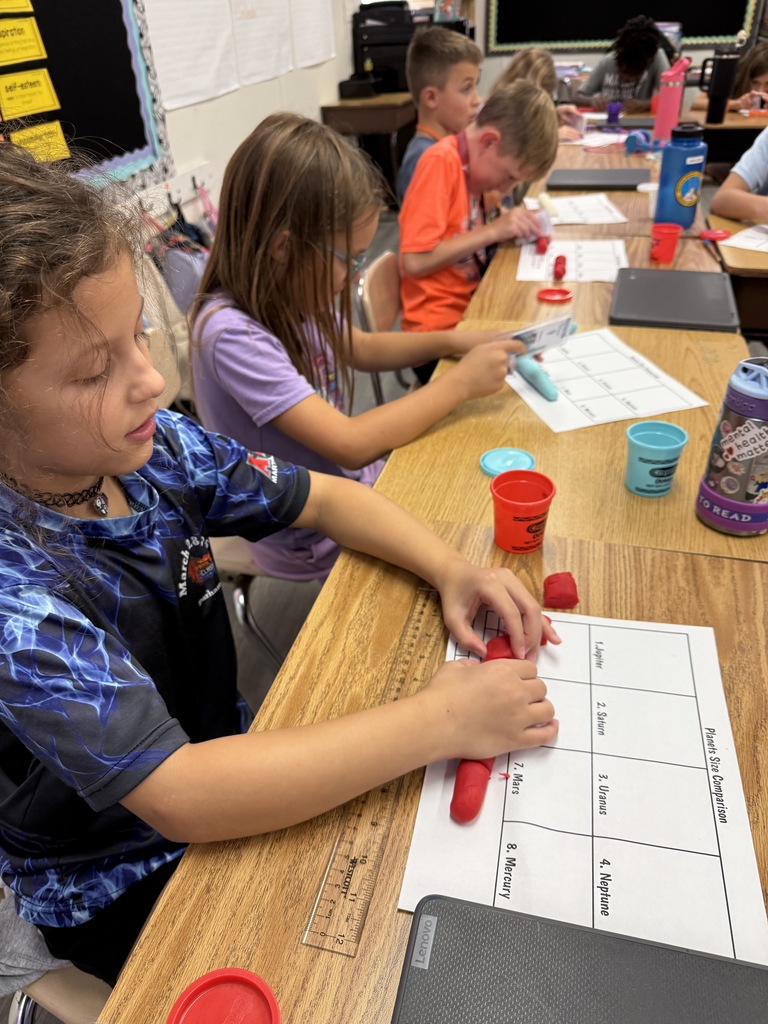 In Science, students had a great time exploring the different sizes of the planets. Students had to follow step-by-step directions to create the planets out of playdough and were amazed at just how much BIGGER the Gas Giants are compared to the Terrestrial planets.