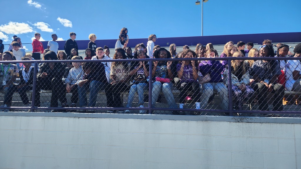 kids at the pep rally