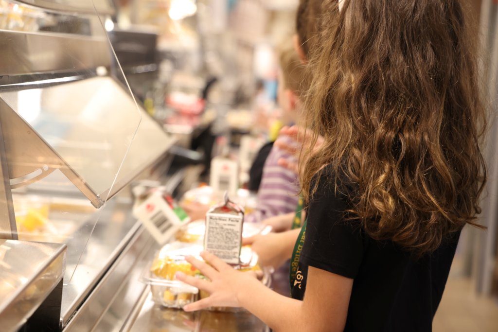 girl in lunch line