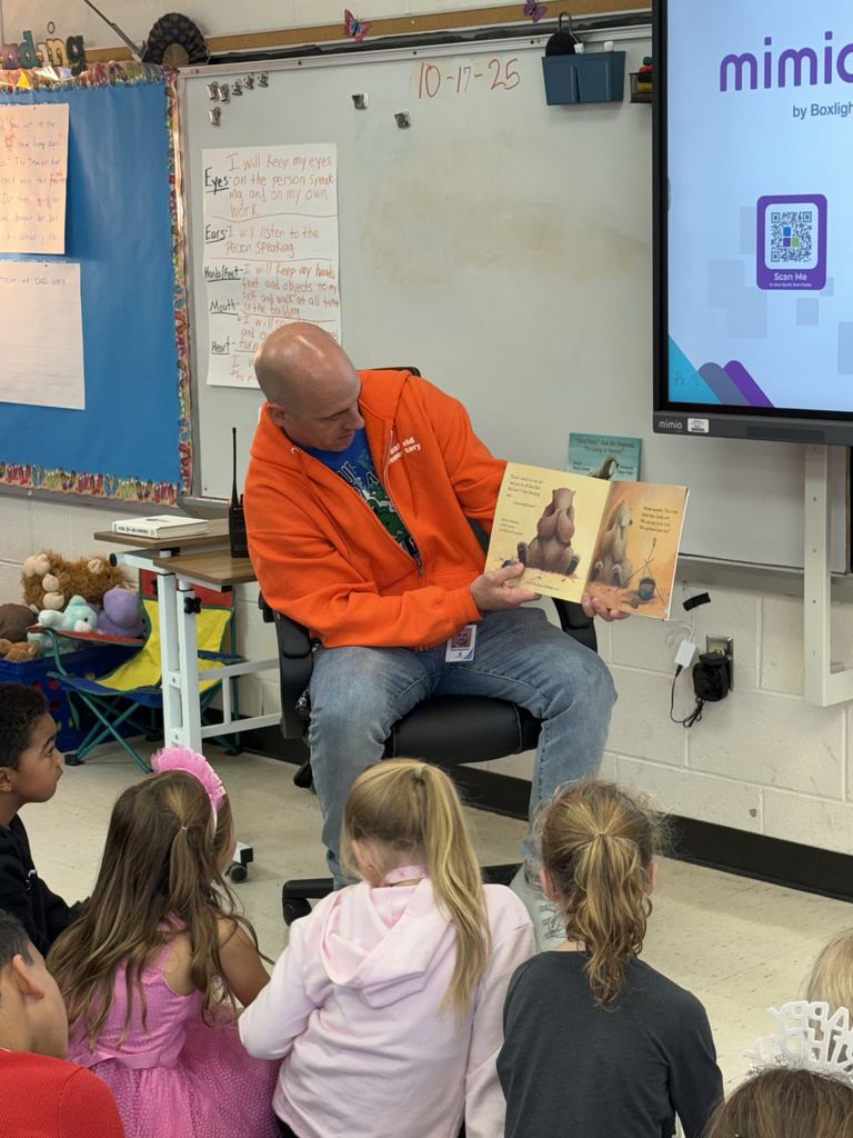 This past Friday, Mrs. Phillips’ class welcomed Administrative Specialist Mr. Heberling as their guest reader. The students thoroughly enjoyed his visit and the story he shared!