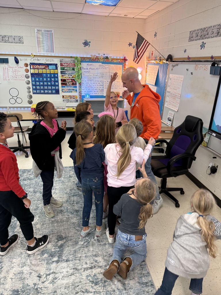 This past Friday, Mrs. Phillips’ class welcomed Administrative Specialist Mr. Heberling as their guest reader. The students thoroughly enjoyed his visit and the story he shared!