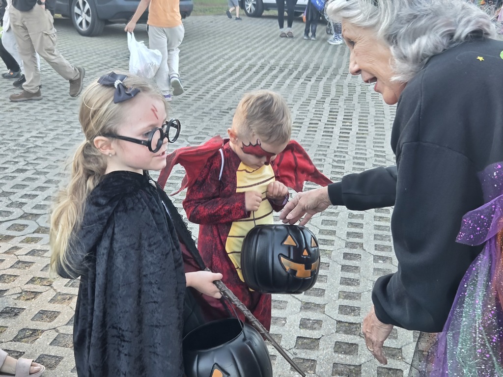 Families at Trunk or Treat