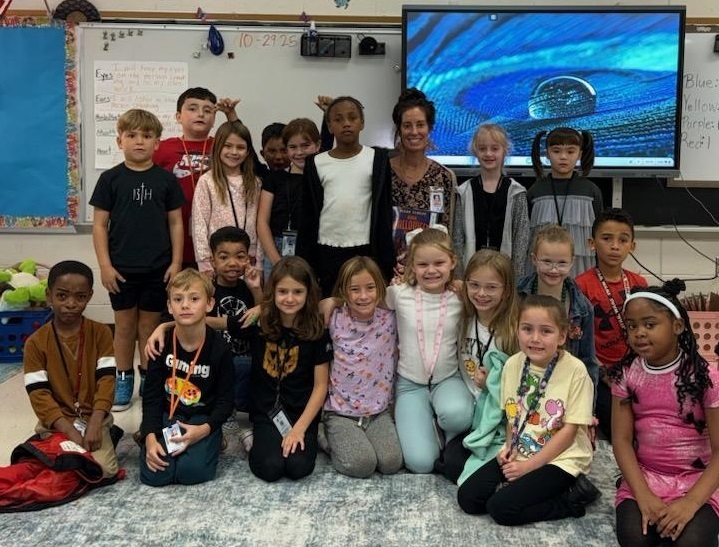 Assistant Principal, Dr. Carter was Mrs. Phillips' class quest reader this week. The class loved having her come and read a really cute Halloween story about kindness.