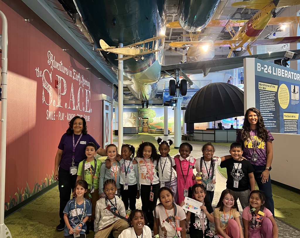 1st graders inside VA Air and Space Museum