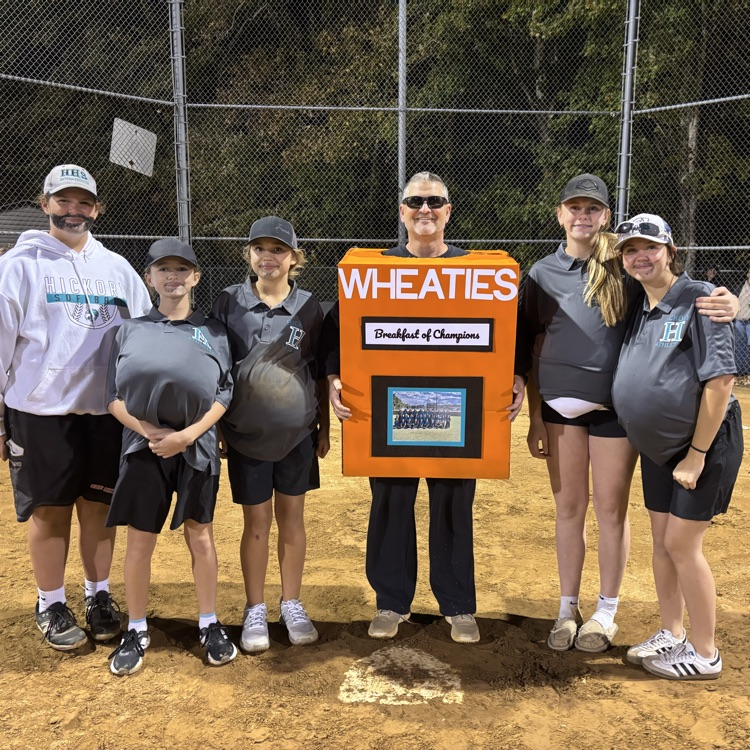 softball players dressed up
