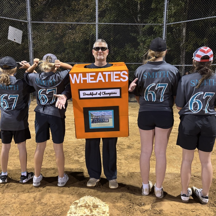 softball players dressed up