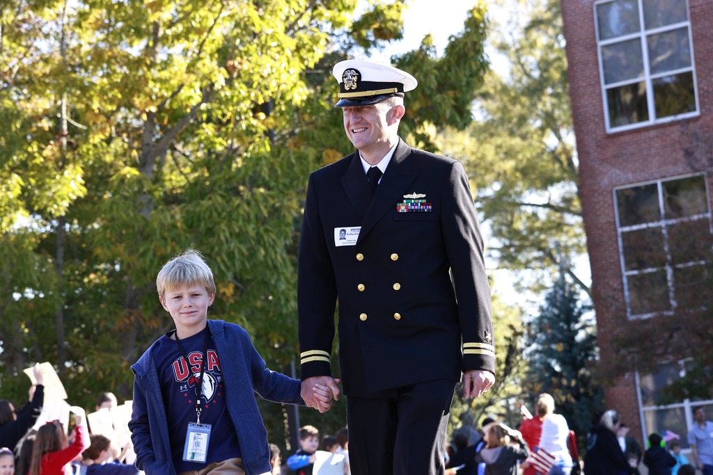 Hickory Elementary Veterans Day Parade