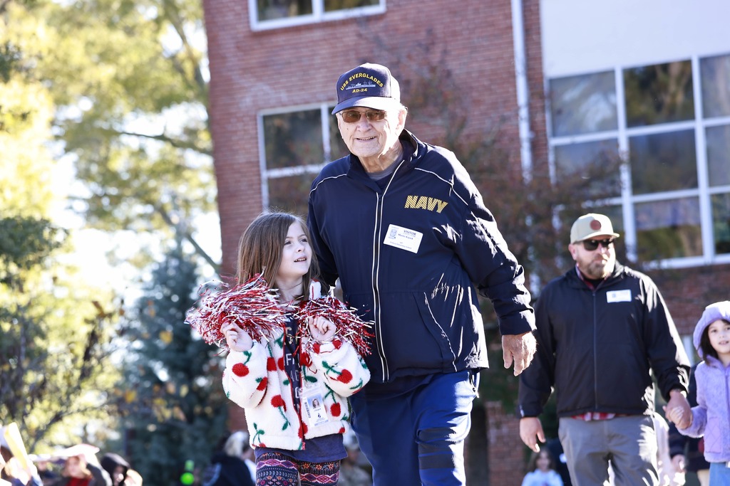 Hickory Elementary Veterans Day Parade