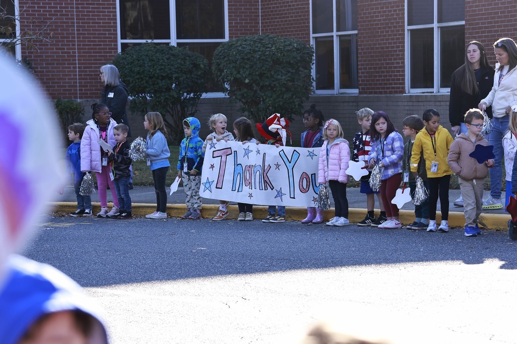 Hickory Elementary Veterans Day Parade