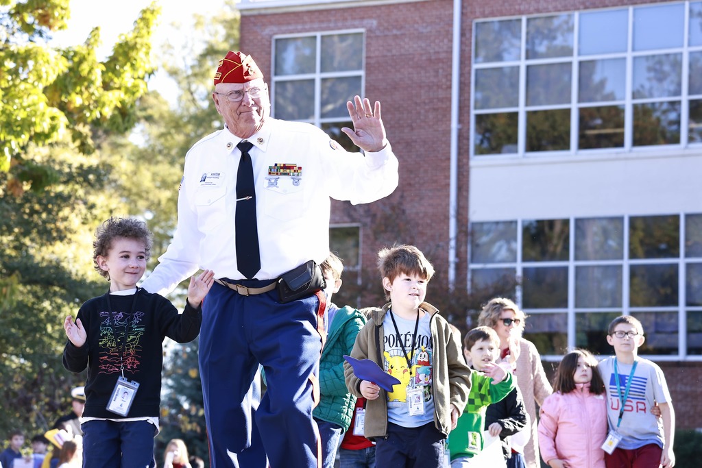 Hickory Elementary Veterans Day Parade