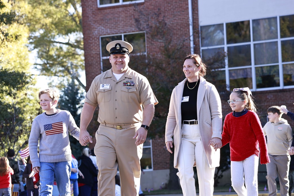 Hickory Elementary Veterans Day Parade