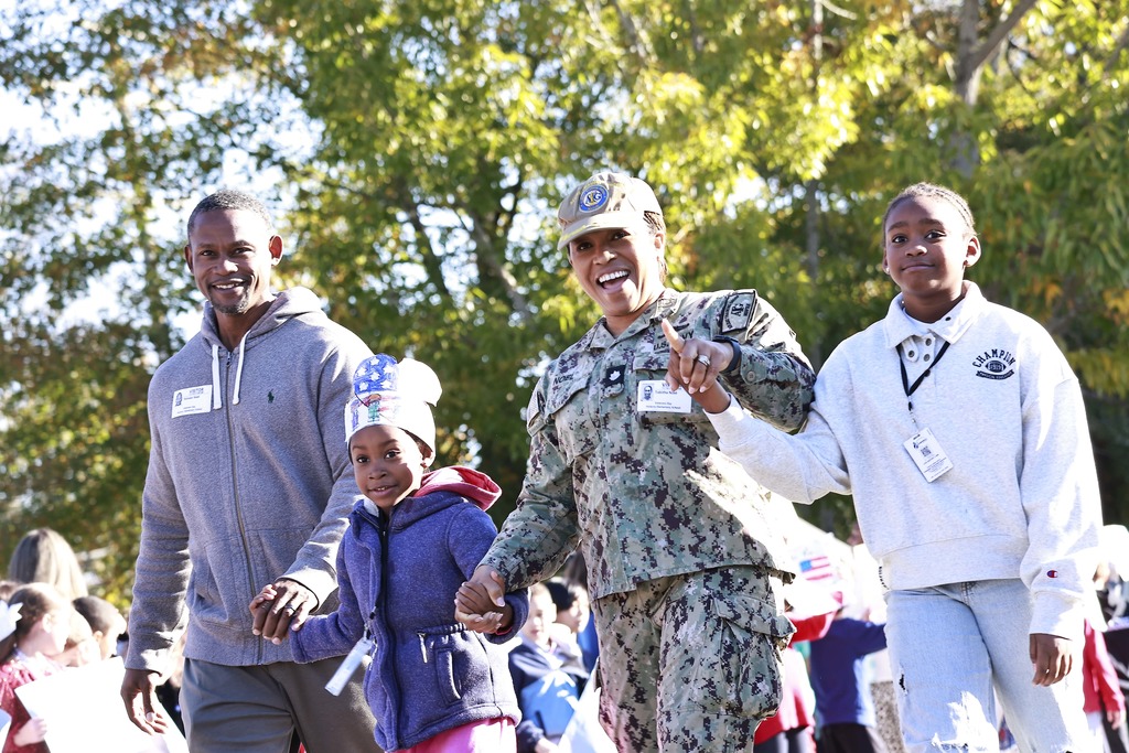Hickory Elementary Veterans Day Parade