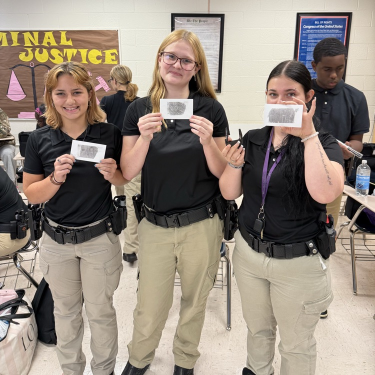 criminal justice students lifting fingerprints