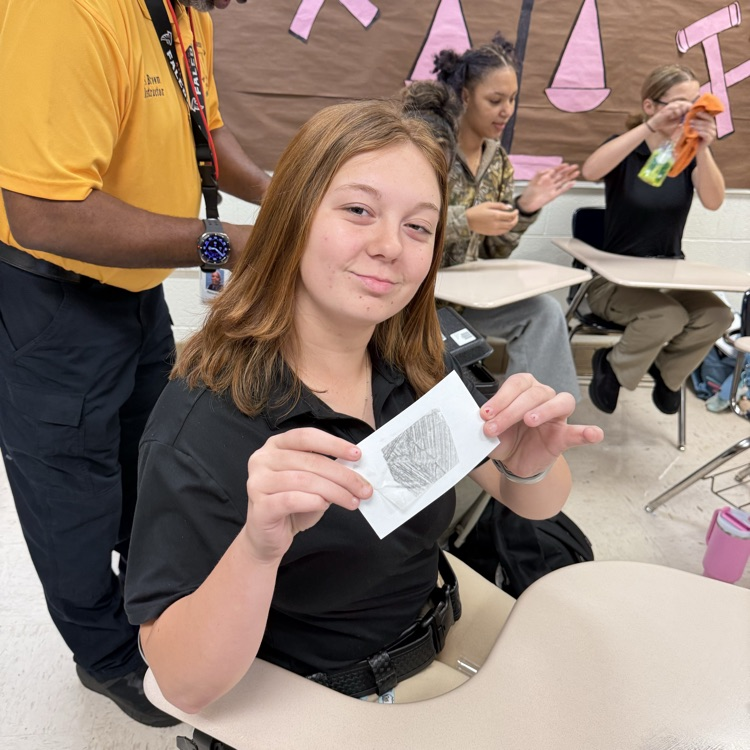 criminal justice students lifting fingerprints