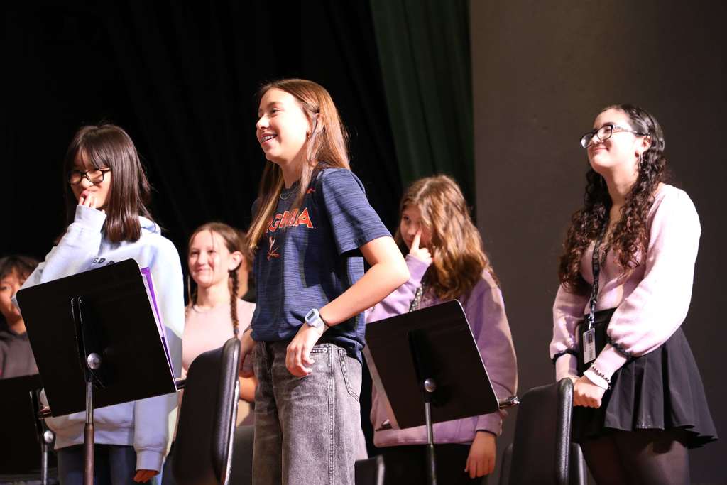 Great Bridge Middle School Orchestra Players performing during a Orchestra workshop with a Palaver Strings musician