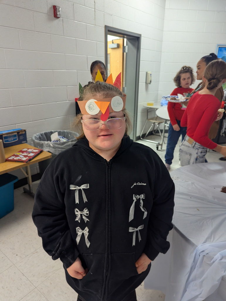 students at a friendsgiving