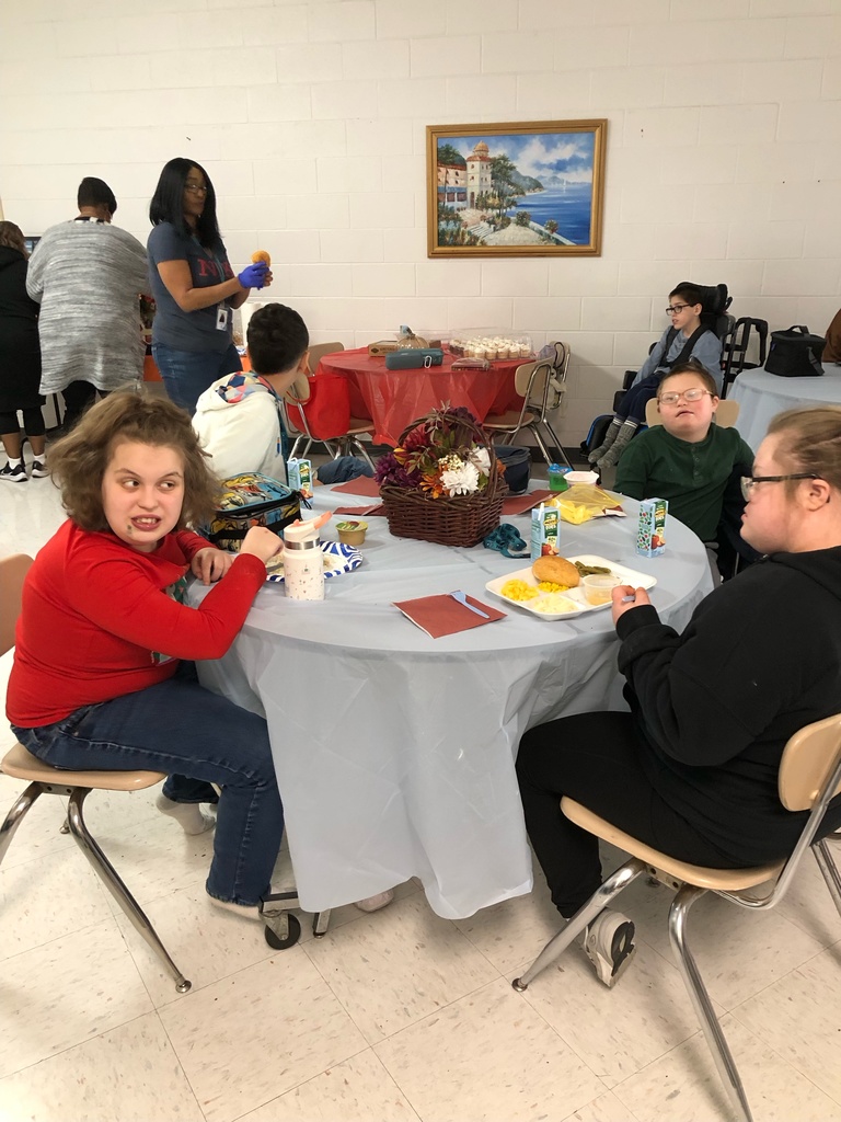 students at a friendsgiving