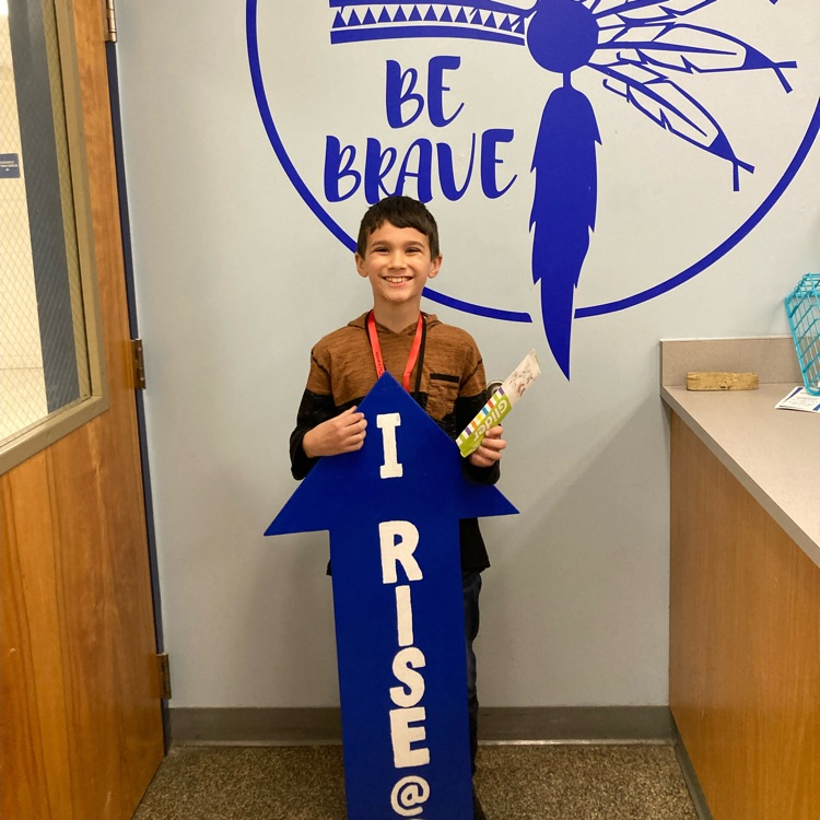 students with RISE arrow