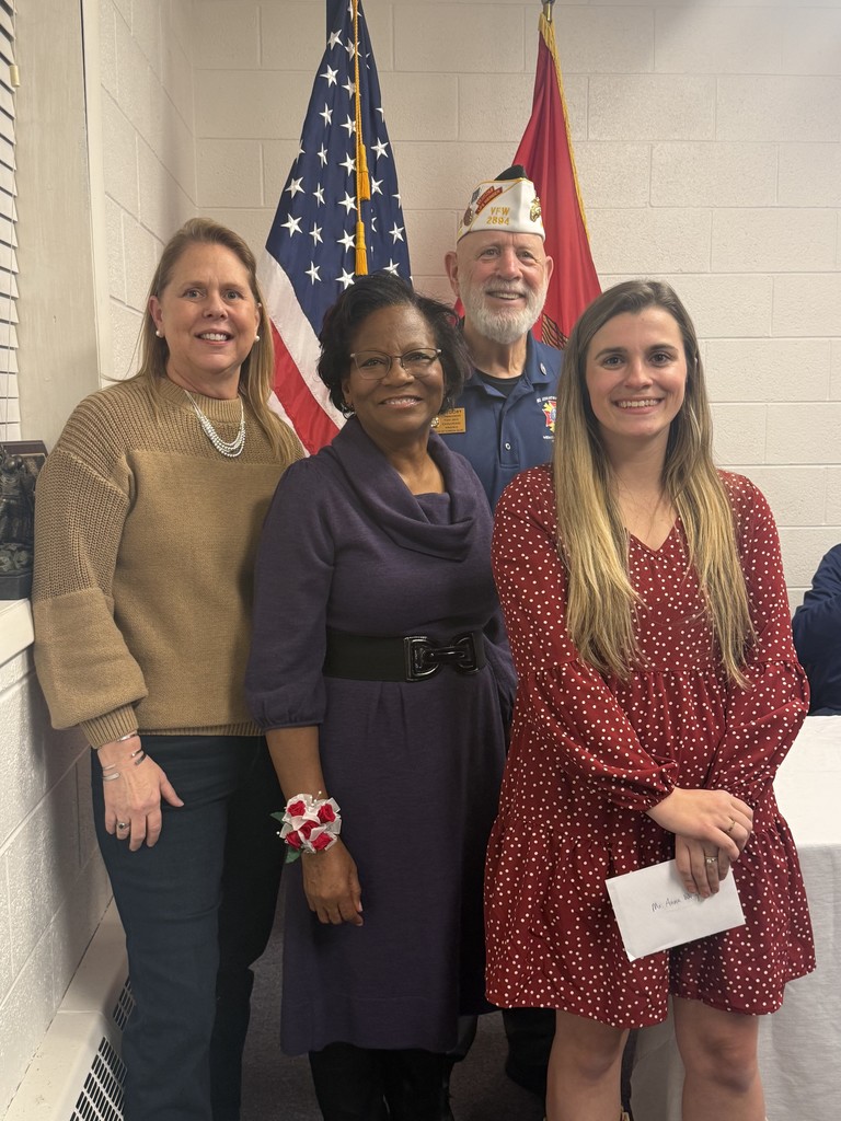 Ms. Wright receives award