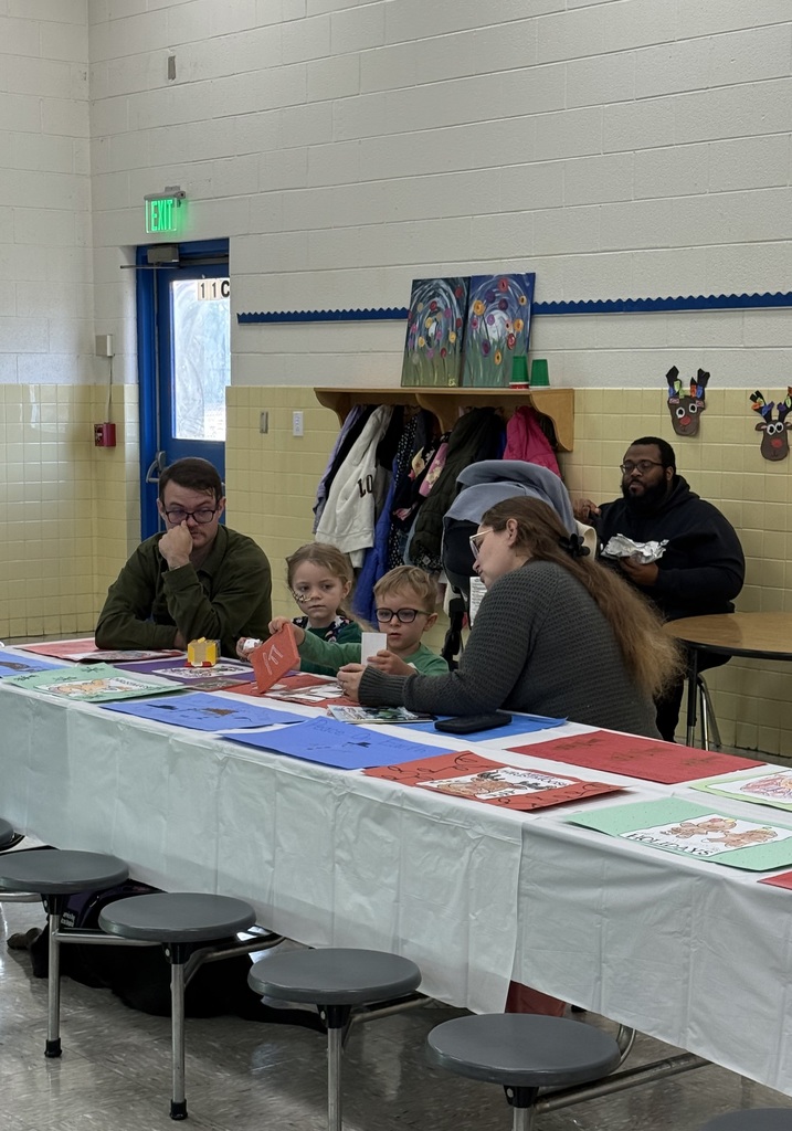RBW family enjoying breakfast