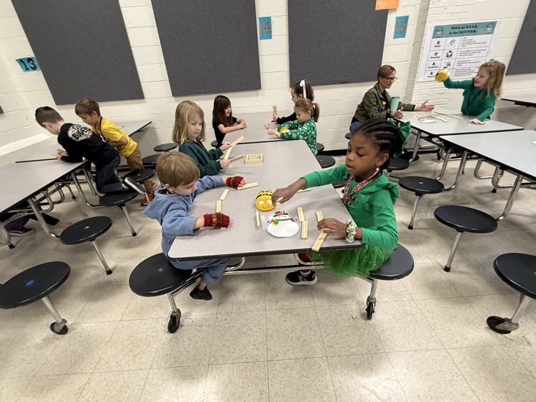 kindergarten students 