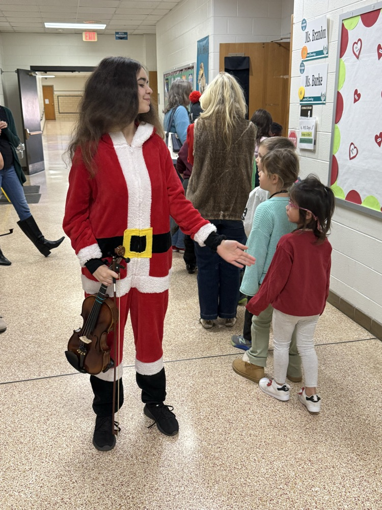 Hickory middle school performs