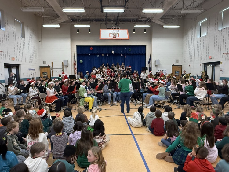 Hickory middle school performs