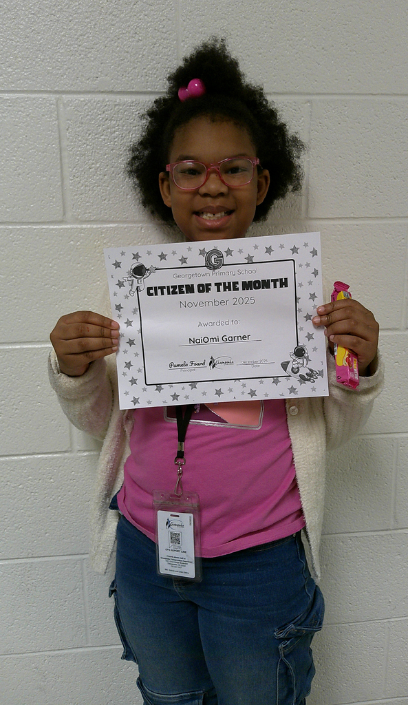 NaOmi Garner - citizen of the month for her class
