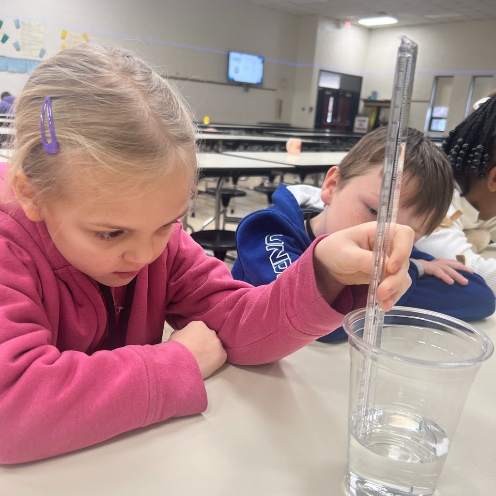 Students in weather lessons 