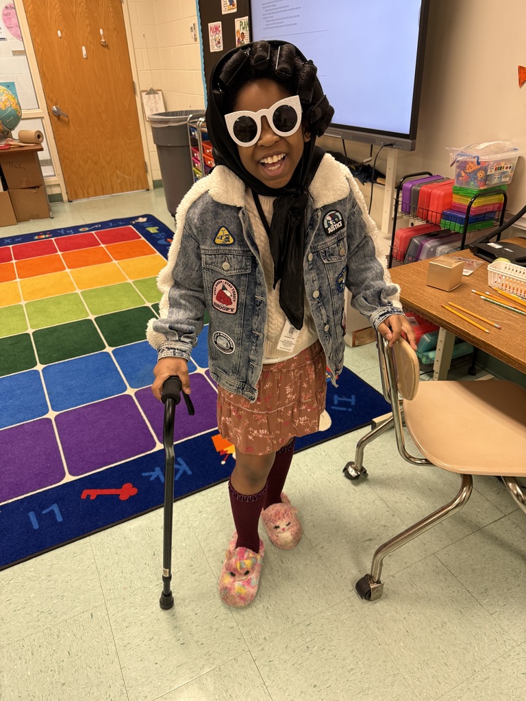students dress up for the 100th day of school