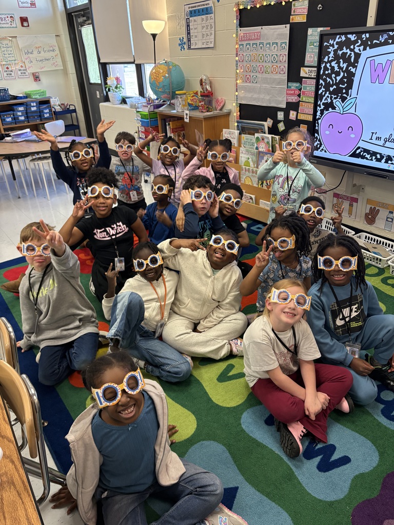 Mrs. Hunter's class 100 days brighter in their 100 shades