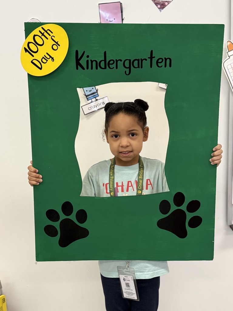 kindergartener on the 100th day of school