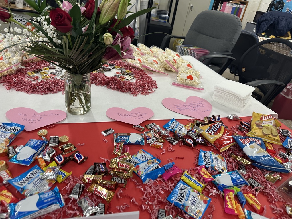 This Valentine’s Day, our Instructional Leadership Team treated the IRMS staff to sweets and popcorn to show their love and appreciation. ❤️