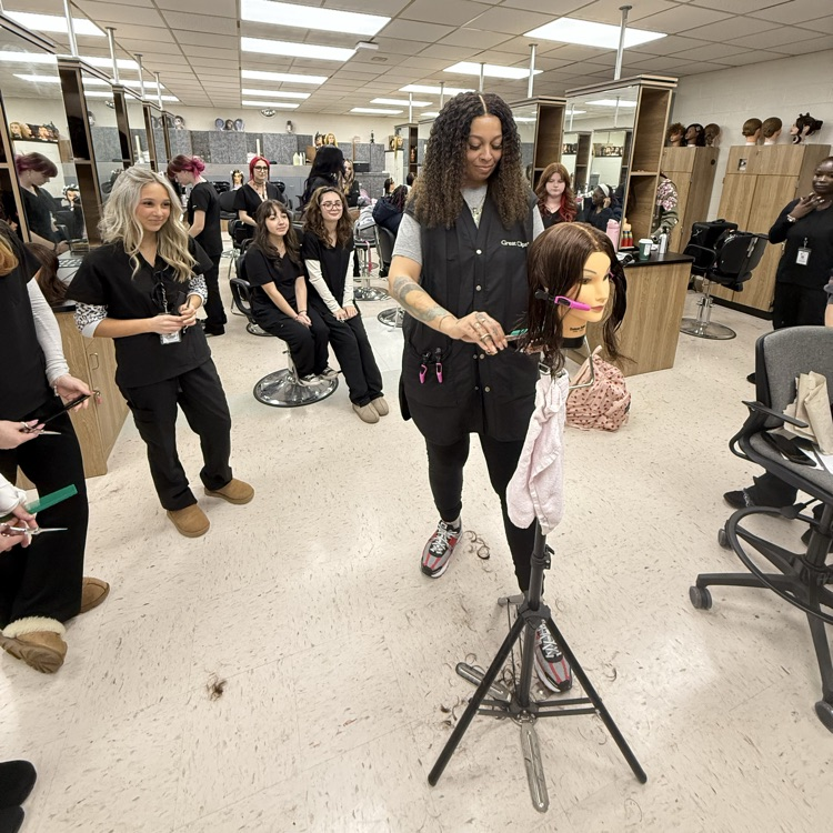 great clips and cosmetology 1 students