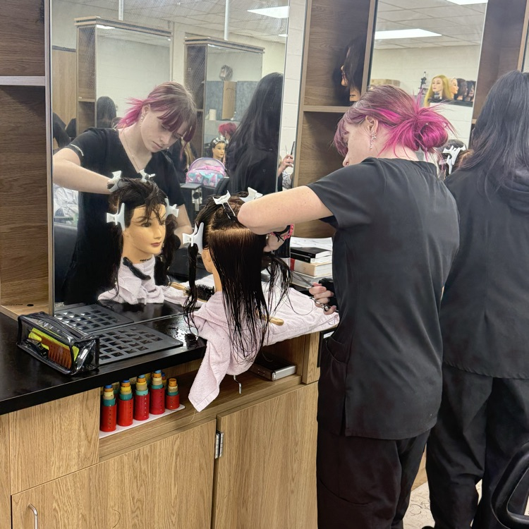 great clips and cosmetology 1 students