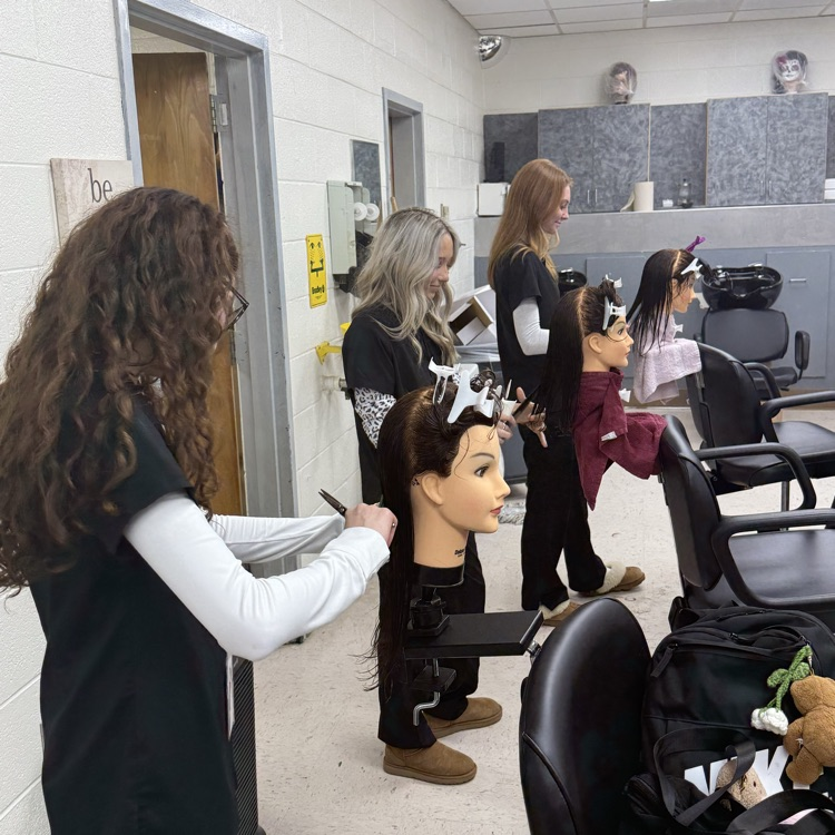 great clips and cosmetology 1 students