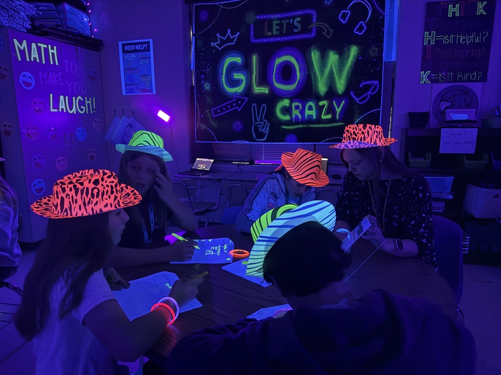 students in the glow lesson for Math class