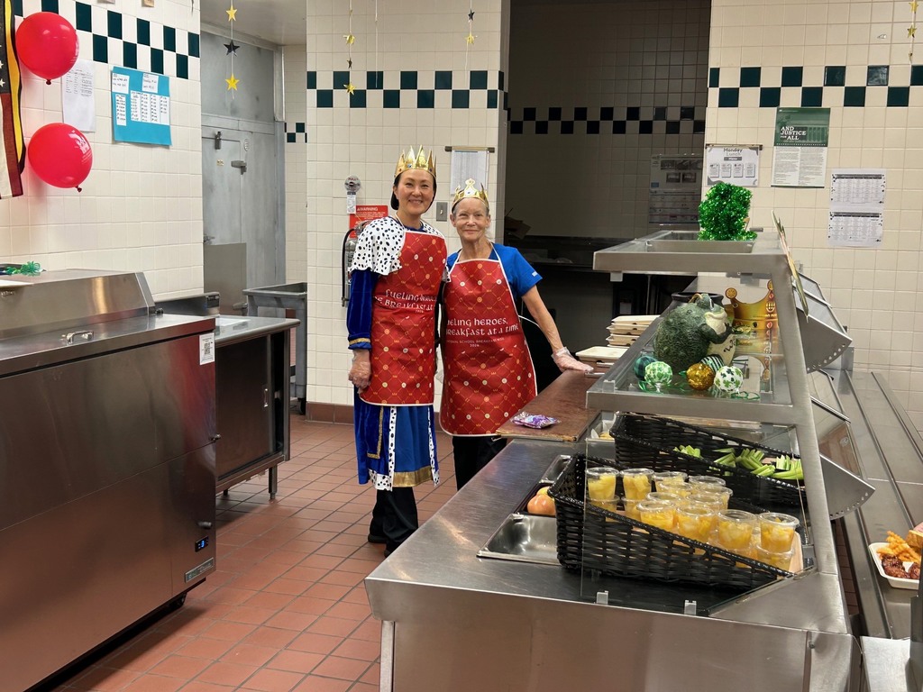 school cafeteria staff