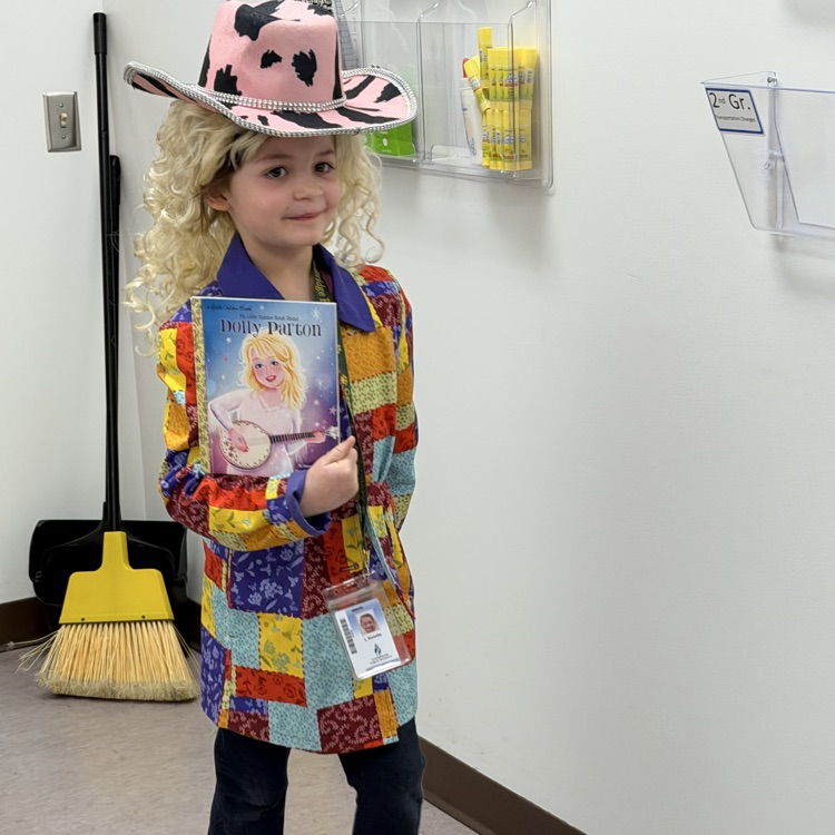 Student dressed up as Dolly Parton