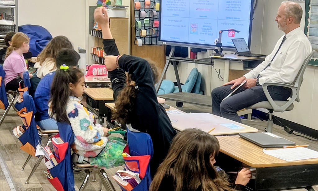 📚✨ Guest Reader Day at GFE was a hit!  We loved welcoming so many wonderful visitors who came to share stories with our students today. There’s nothing better than great books and great company—what a fantastic day! ❤️📖    A big THANK YOU to Mrs. Duda for all the hard work you put into making this day so fun and successful. We appreciate you! 👏😊