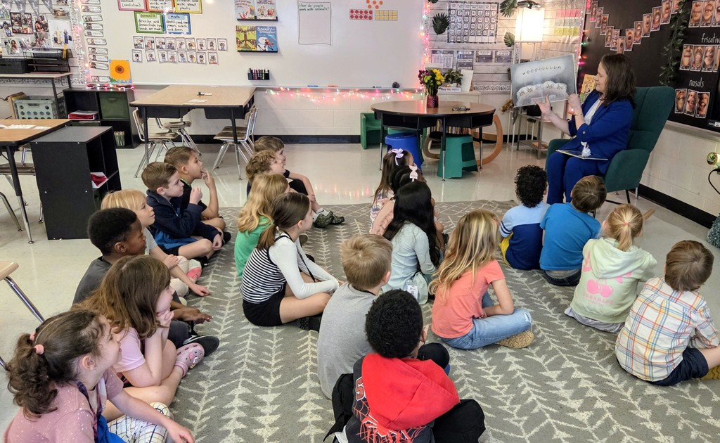 📚✨ Guest Reader Day at GFE was a hit!  We loved welcoming so many wonderful visitors who came to share stories with our students today. There’s nothing better than great books and great company—what a fantastic day! ❤️📖    A big THANK YOU to Mrs. Duda for all the hard work you put into making this day so fun and successful. We appreciate you! 👏😊