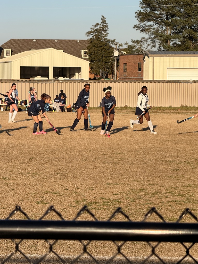 IRMS Girls Field Hockey playing Jolliff Middle School