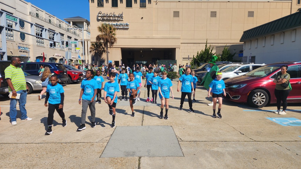 Students excited and stretching before the race!