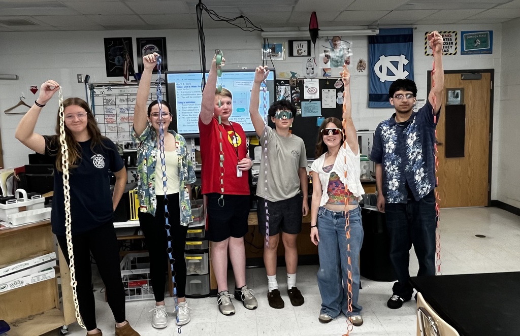 Students displaying their paper chains