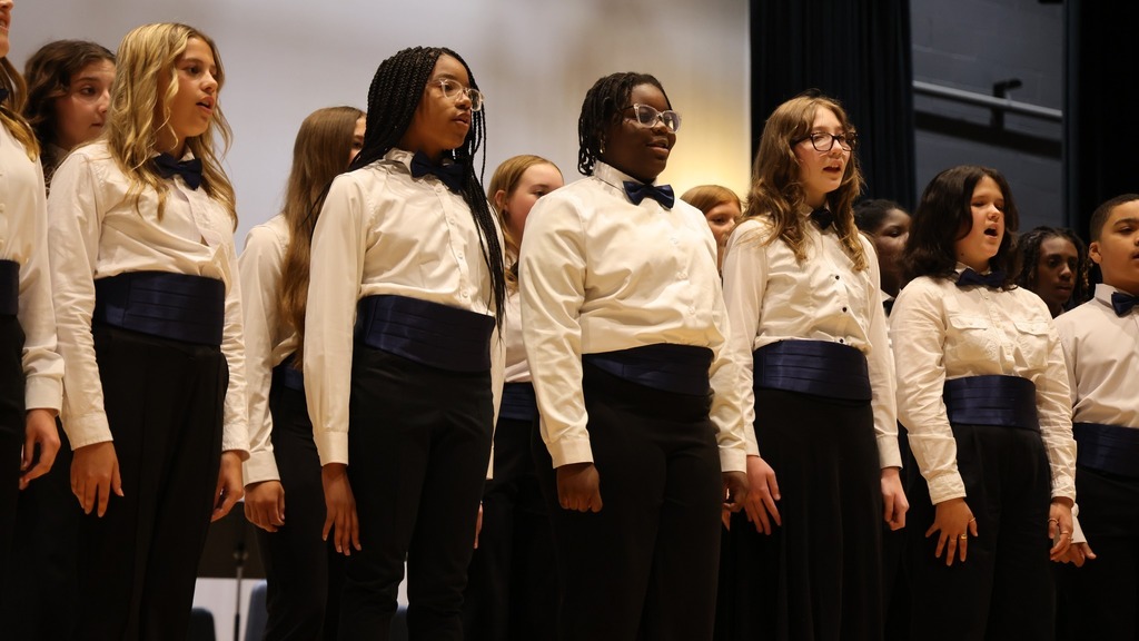 Students celebrate JMS 25 Years with music performance